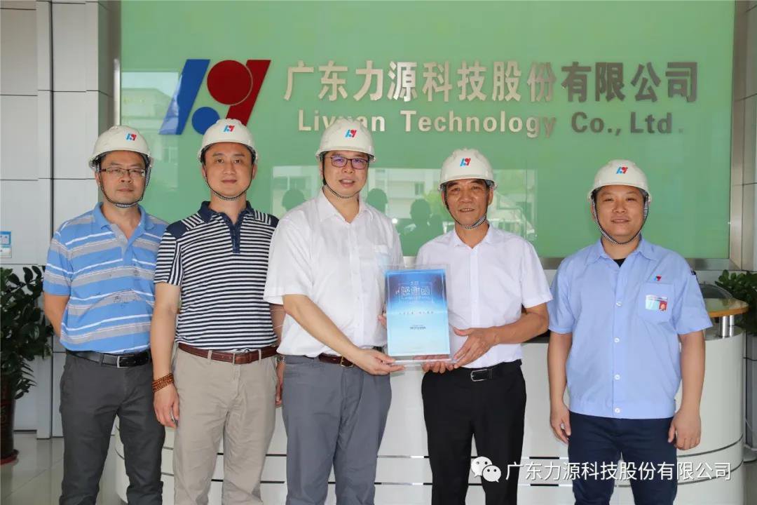 水災無情人有義，風雨同舟共前行